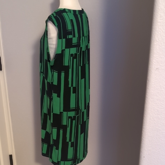 NWT Cremieux Green and Navy Geometric Pattern Dress - Picture 3 of 8